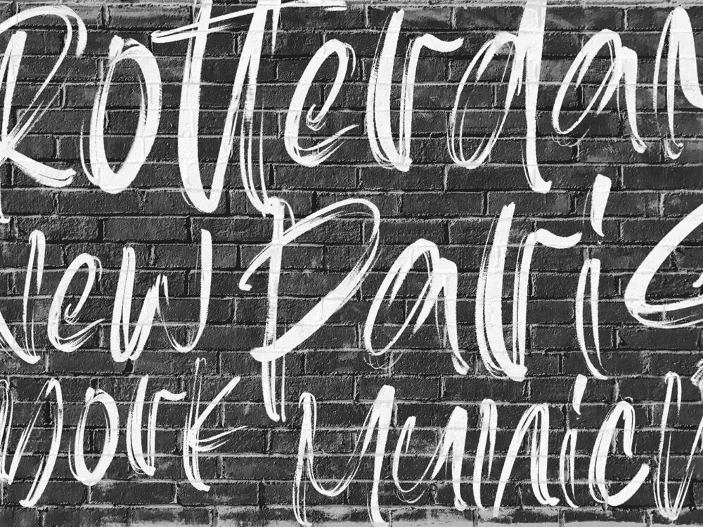 Asteriska Brush Font