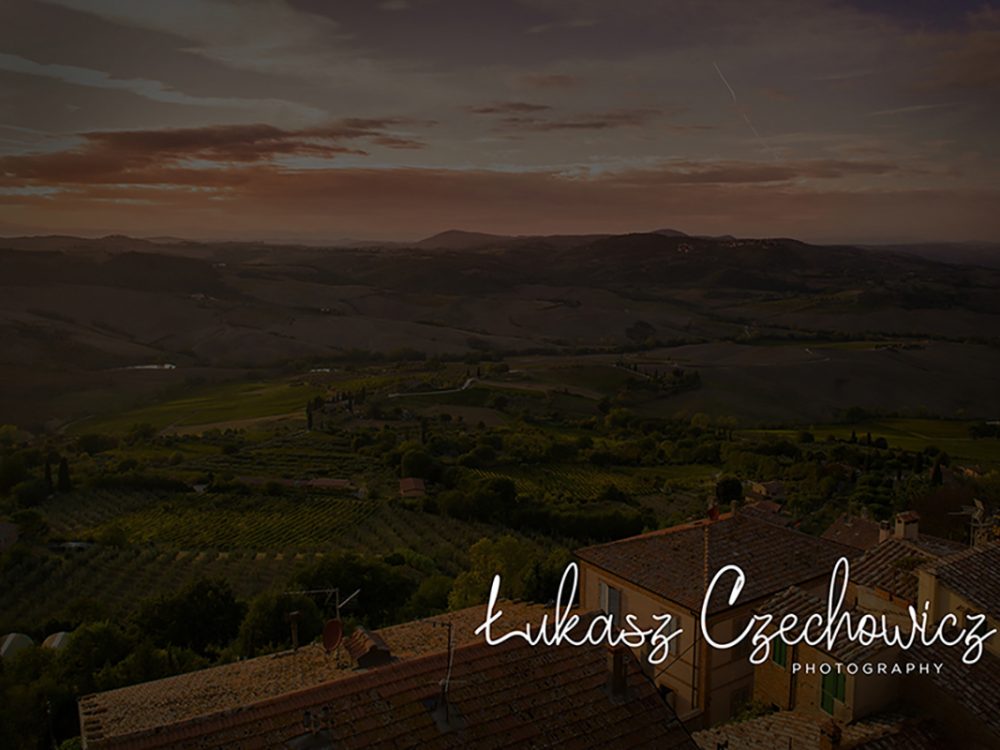 Villaga Stylish Signature Font