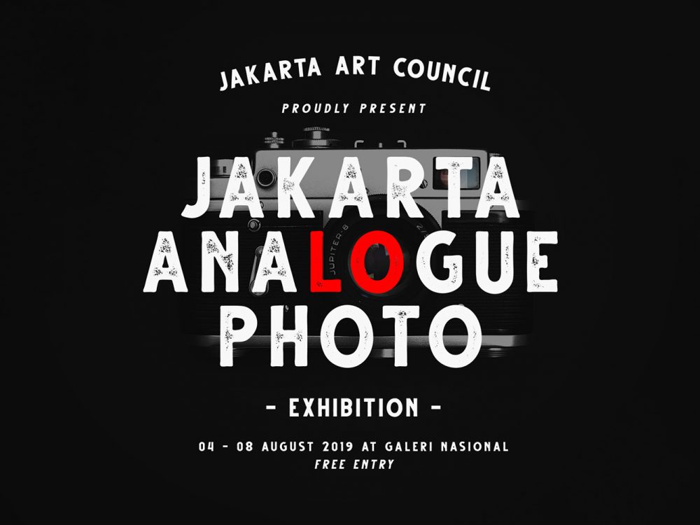 Gutter Handdrawn Vintage Font