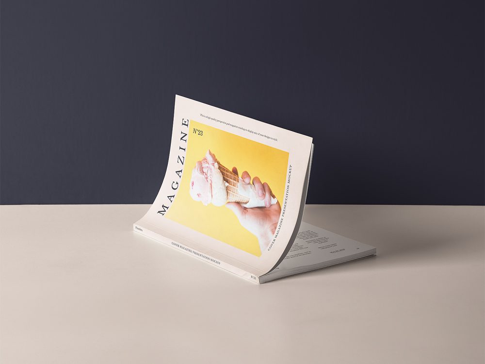 Cover Magazine Mockup