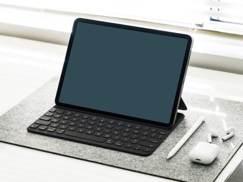 Free New iPad Pro Mockup