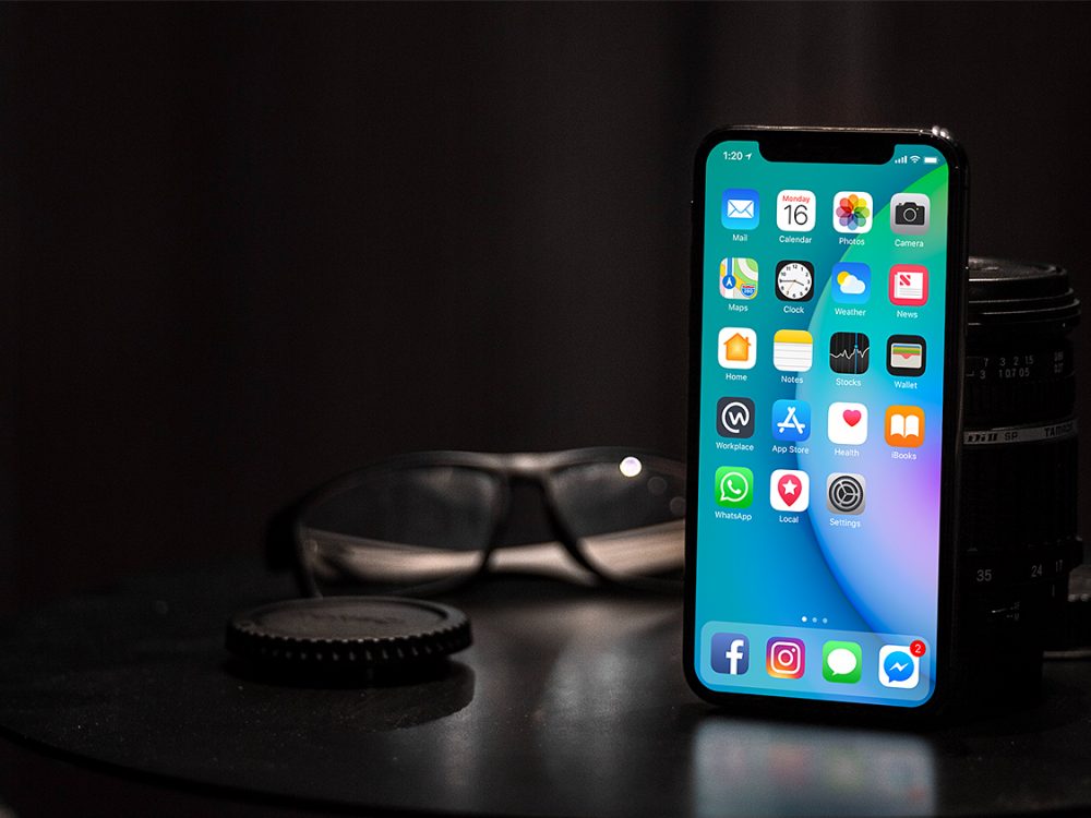 iPhone X PSD Mockup