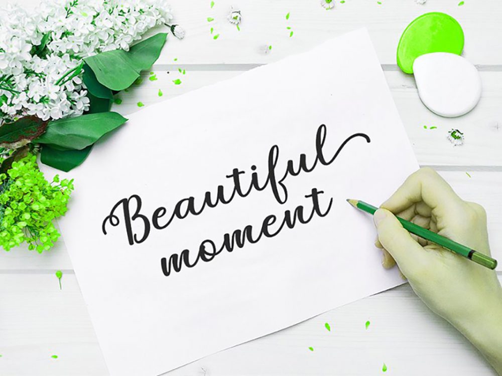 Mareline Script Free Demo