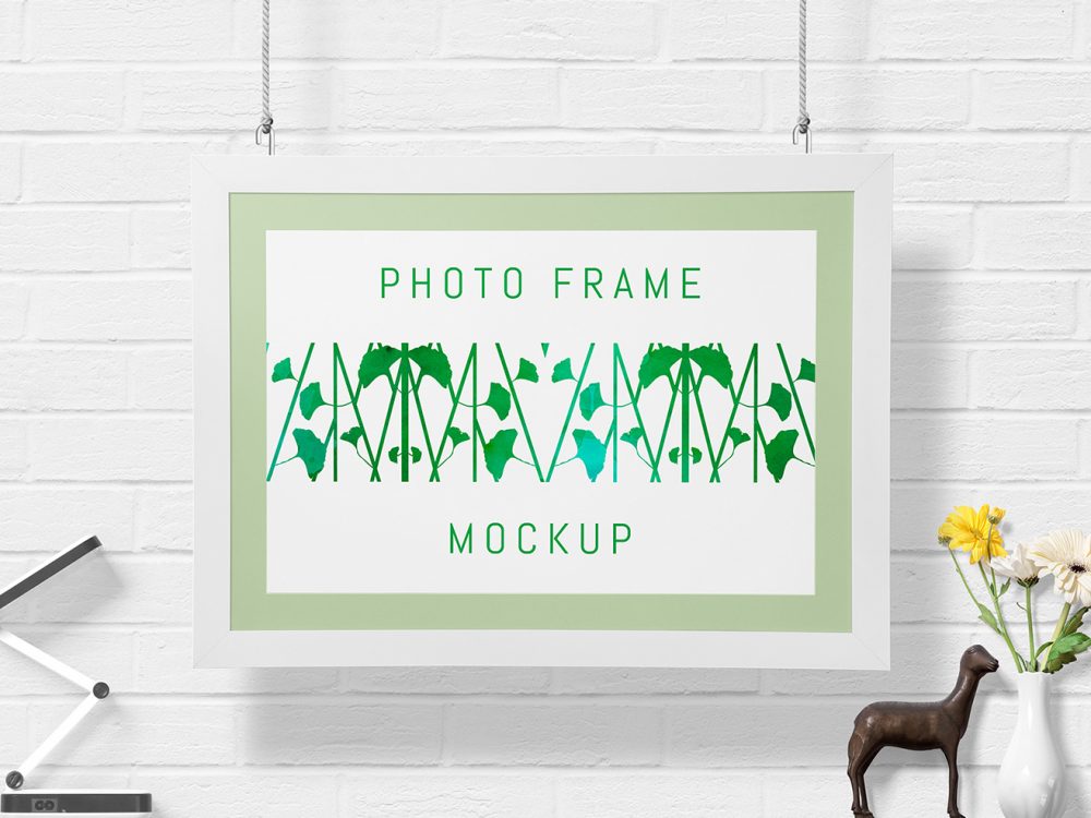 Free Gorgeous Wall Frame Mockup