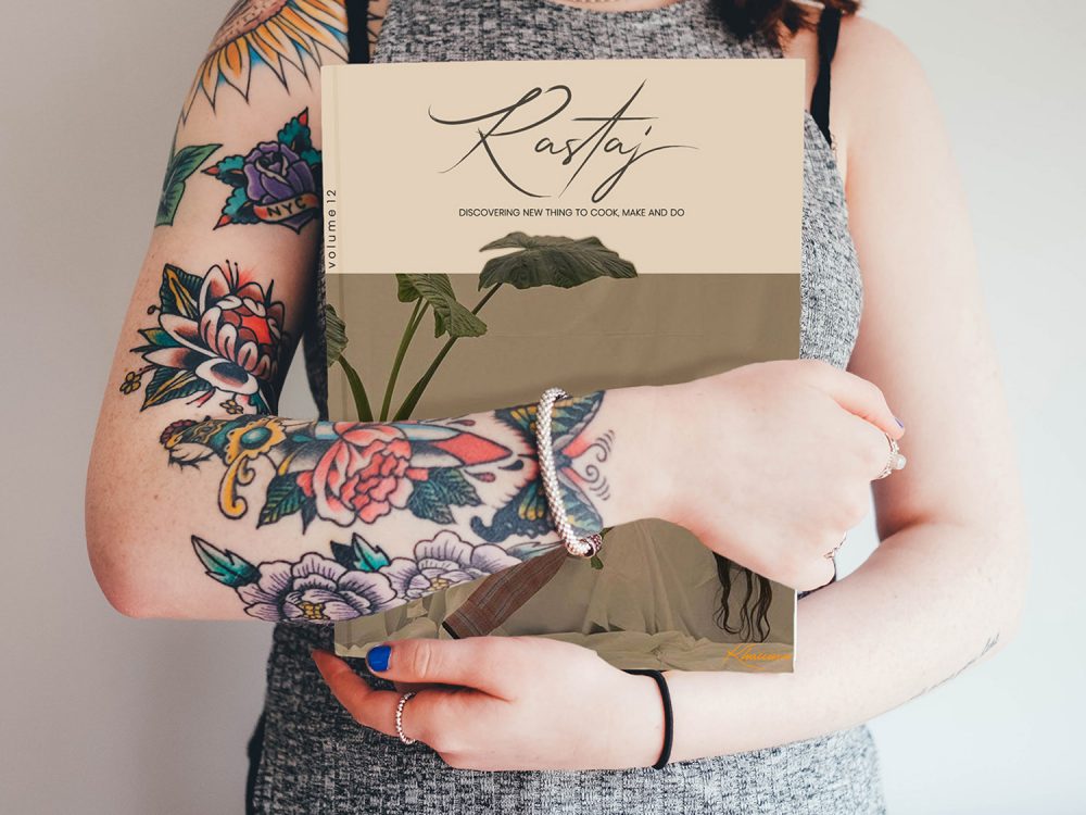 Lihataja Brush Script Font