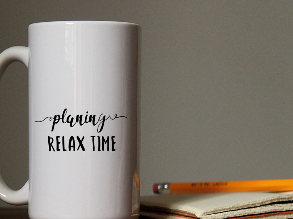 La Vi En Rose Free Script Font