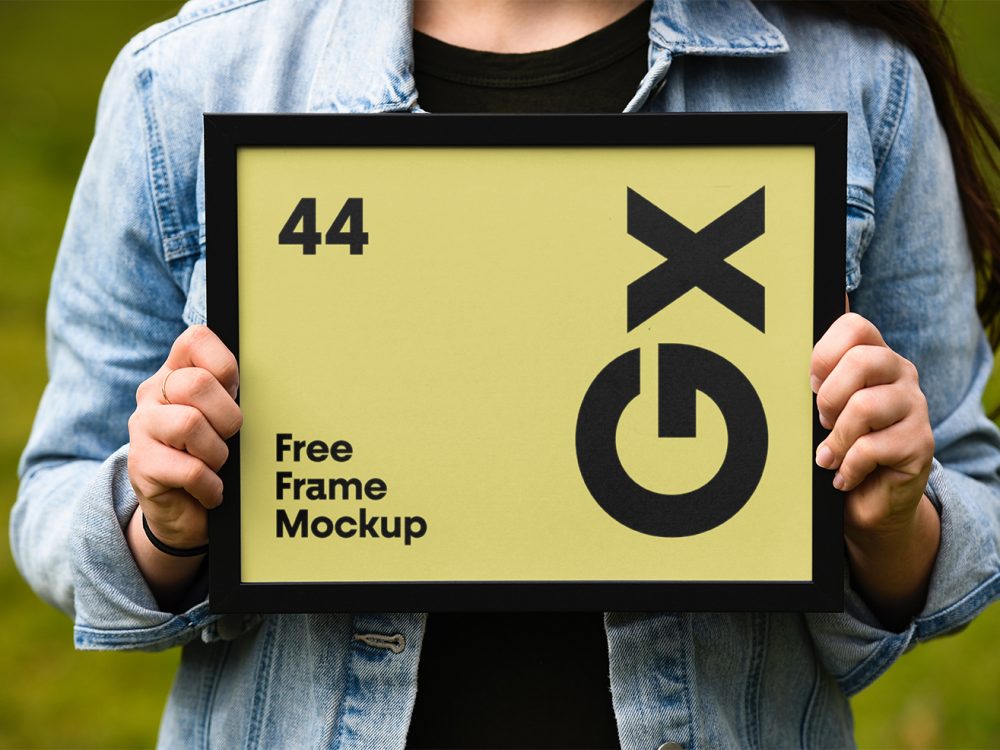 Horizontal Frame PSD Mockup