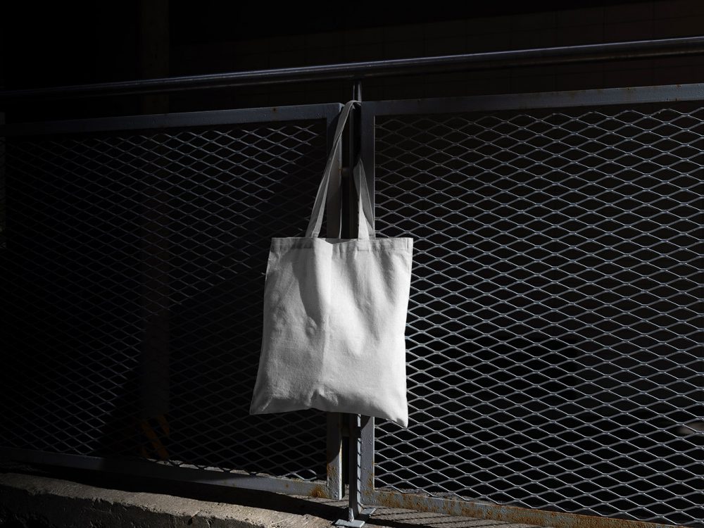 Free Tote Bag Mockup PSD