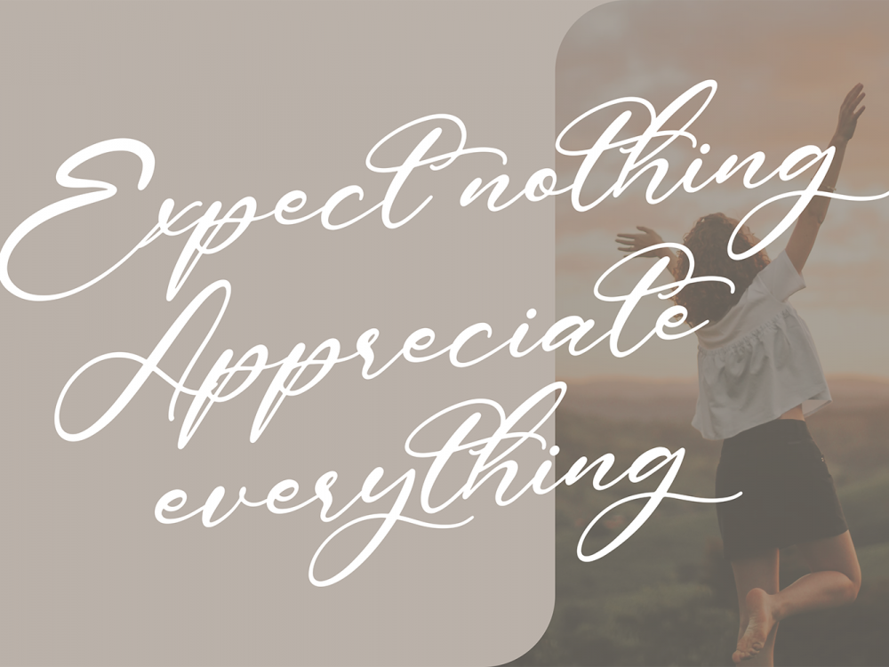 Hagelia Patricia Free Font