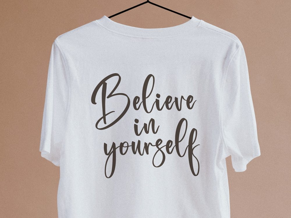 Registeria Free Font