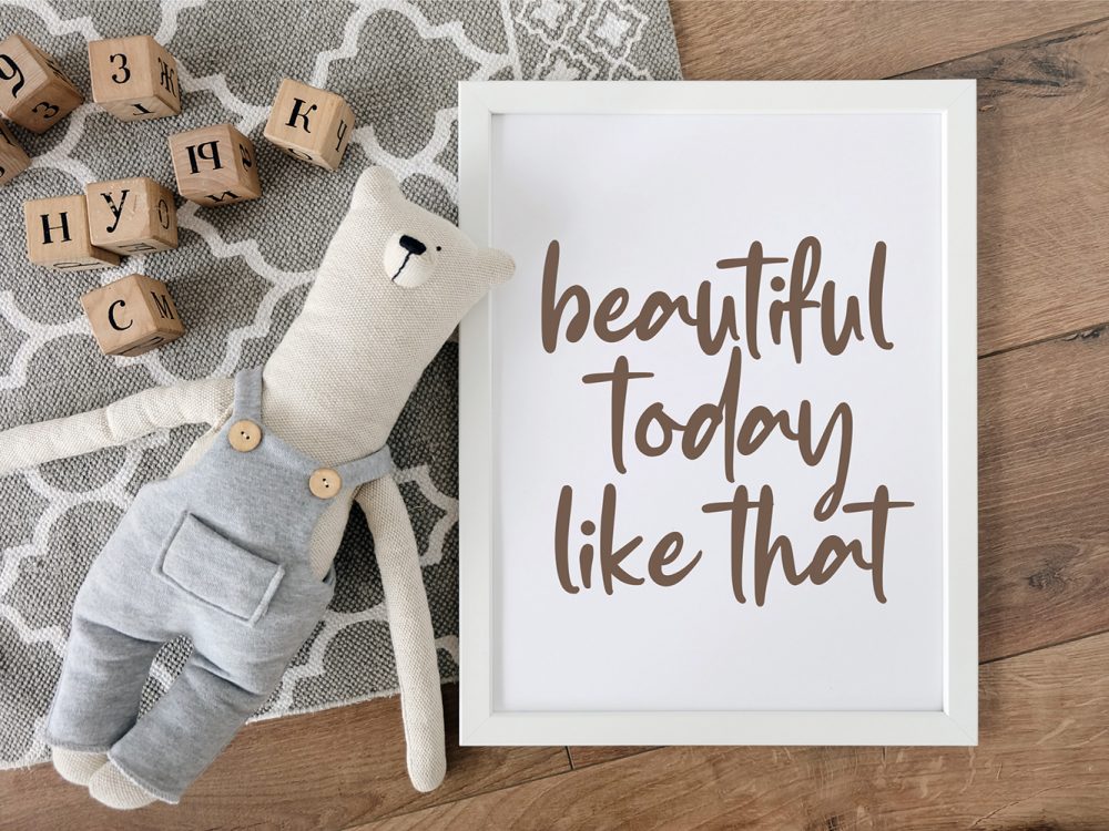 Chromatical Free Font