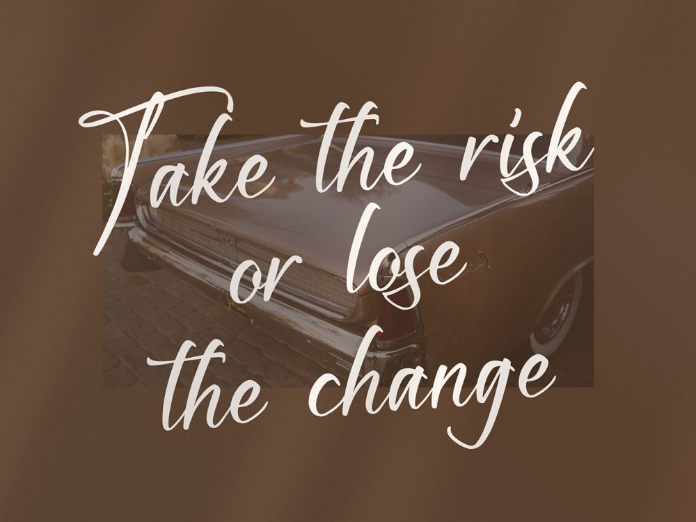 Moland Hoffman Free Font