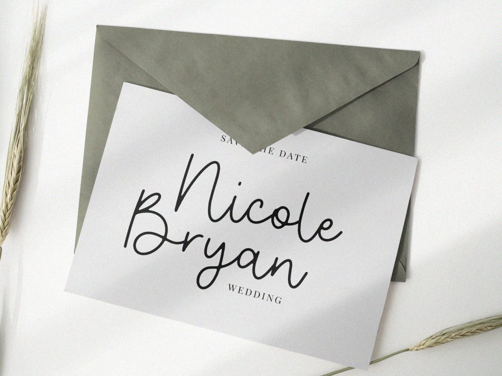 Amberstone Free Font