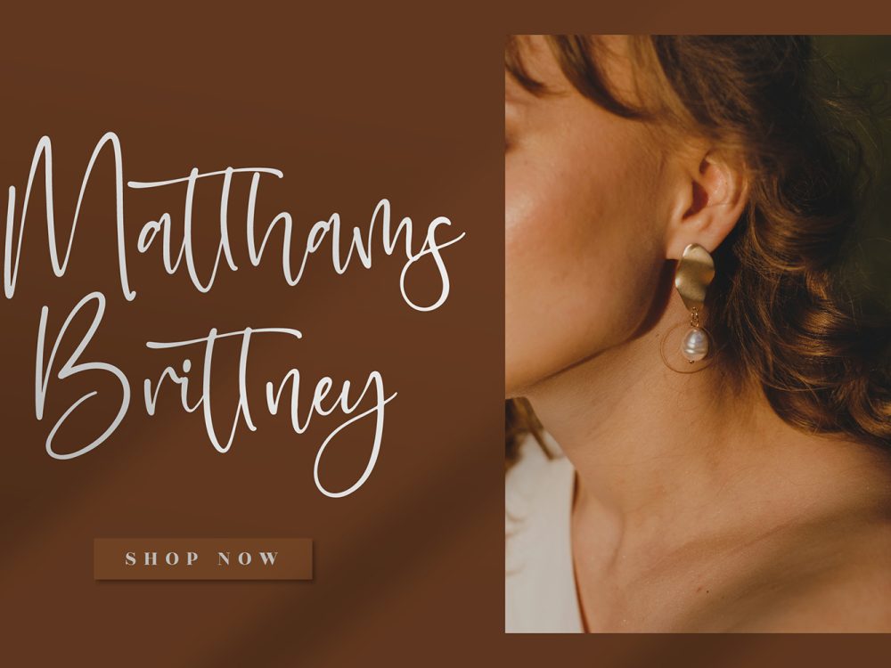 Santilaria Free Font